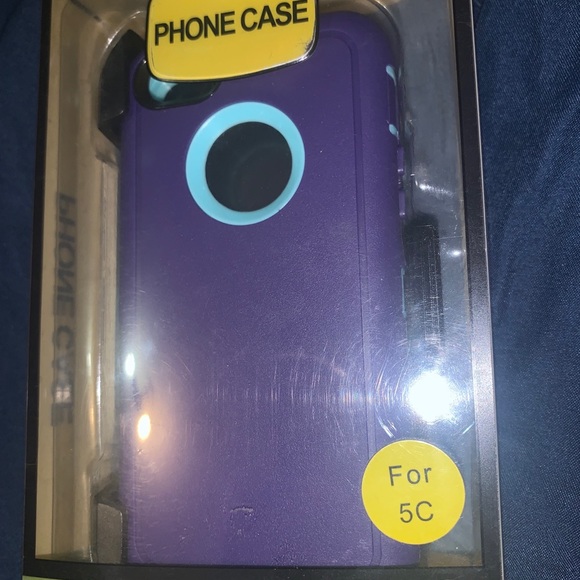 IPhone 5c Phone Case Defender with belt clip - Picture 6 of 6